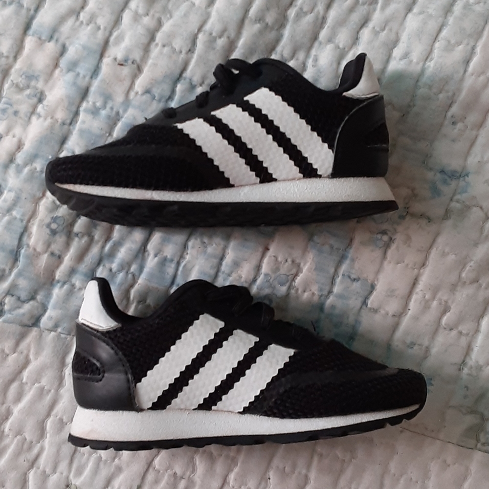 Adidas - Picture 2 of 4